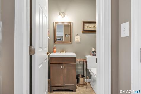 11 Ten Coat Lane Shelton CT 06484