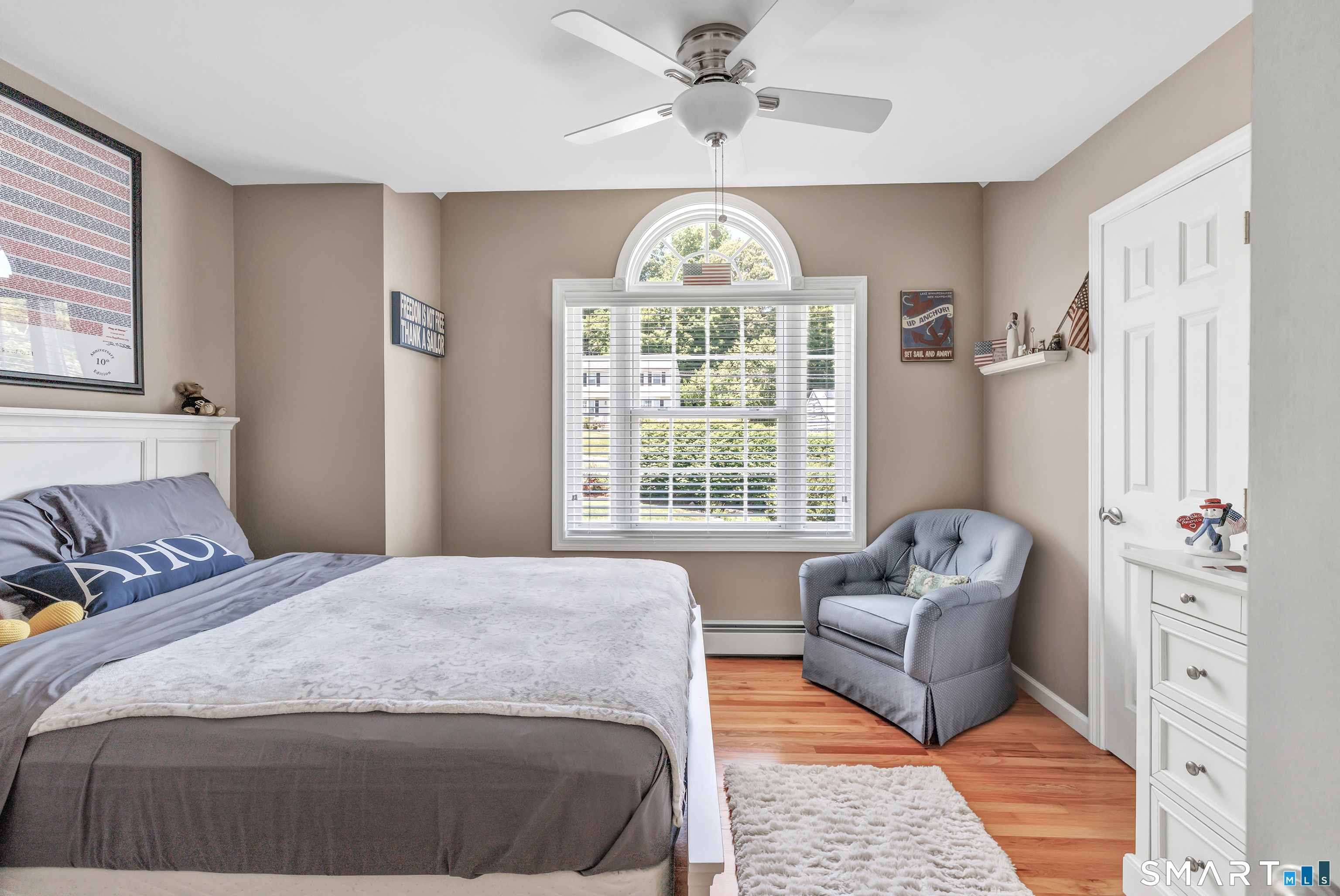 11 Ten Coat Lane Shelton CT 06484