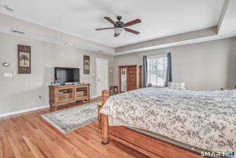11 Ten Coat Lane Shelton CT 06484