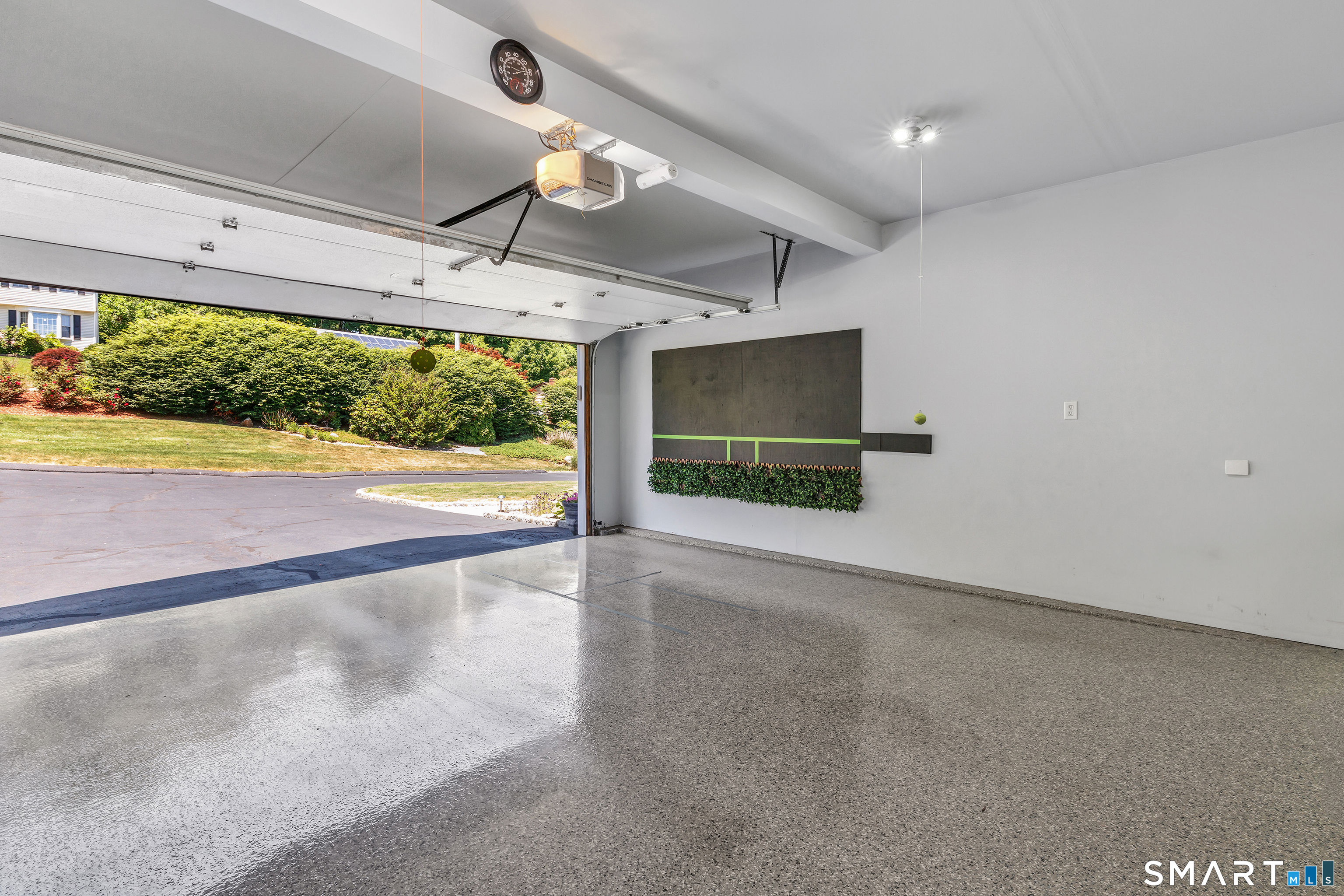 11 Ten Coat Lane Shelton CT 06484