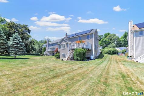 11 Ten Coat Lane Shelton CT 06484