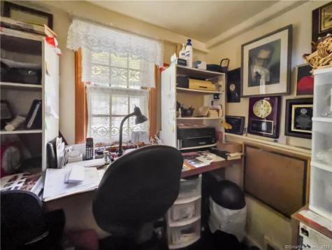 81 Currituck Road Newtown CT 06470