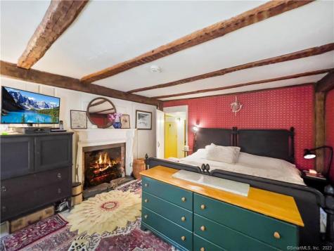 81 Currituck Road Newtown CT 06470