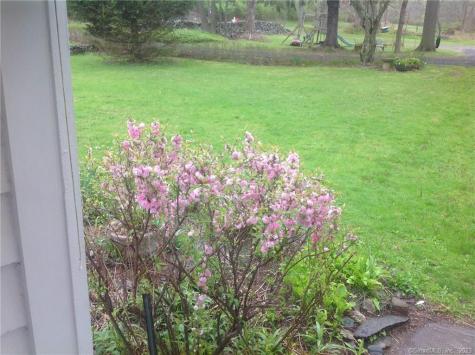 81 Currituck Road Newtown CT 06470