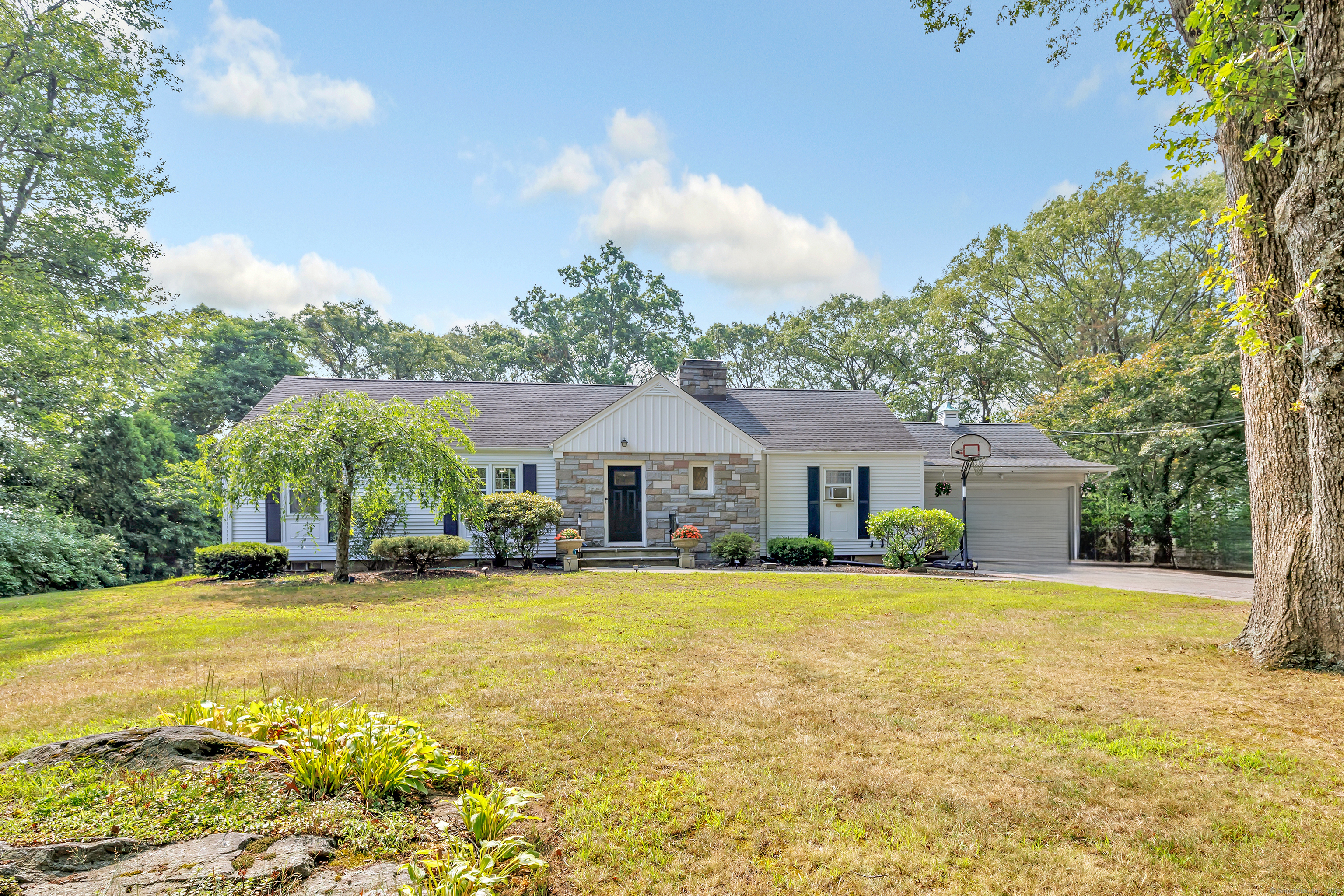 14 Hillcrest Road Trumbull CT 06611