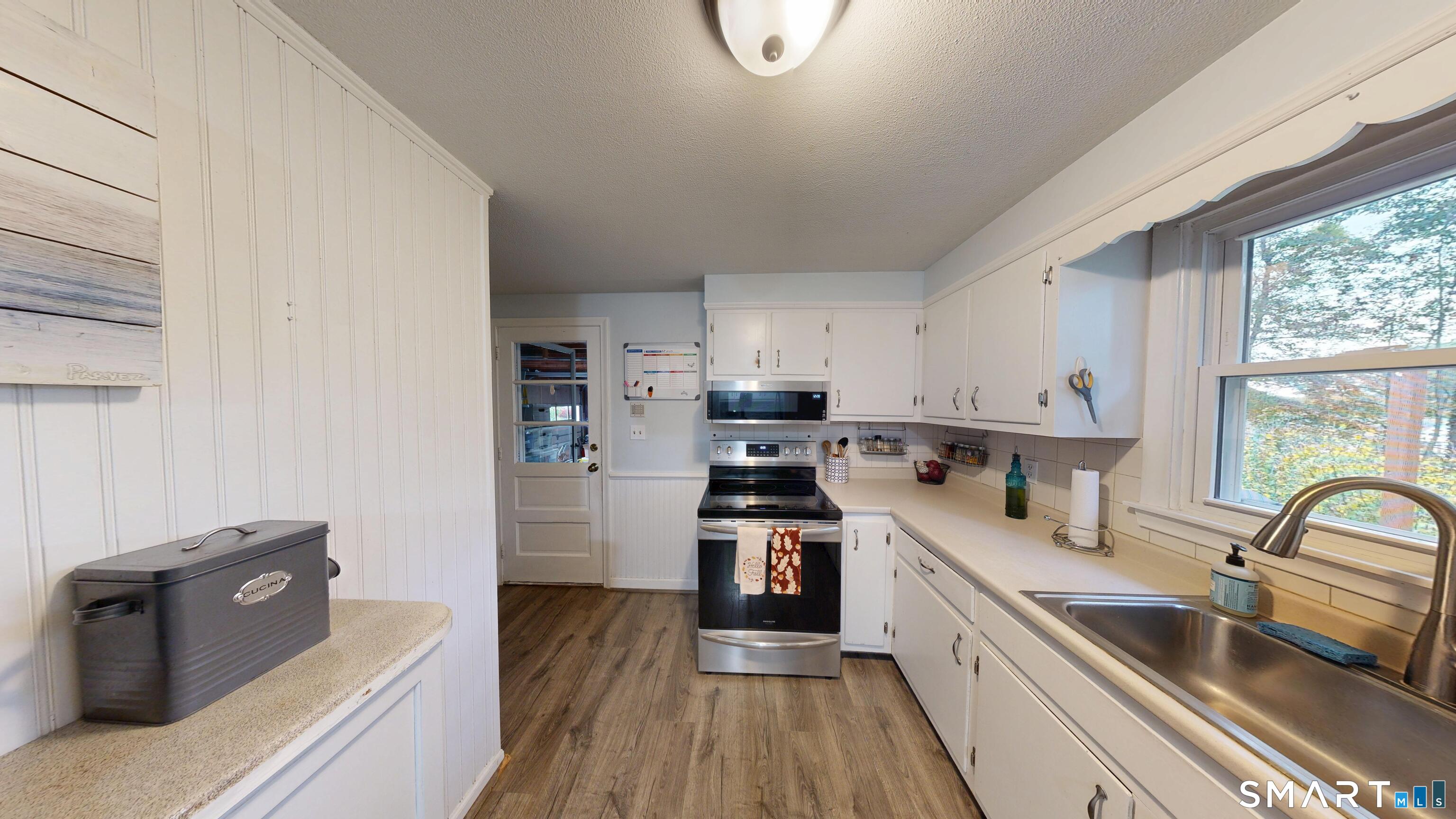 132 Hilltop Road Plainville CT 06062