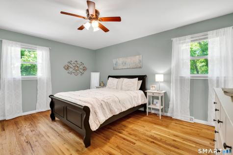 17 Briarwood Lane Branford CT 06405