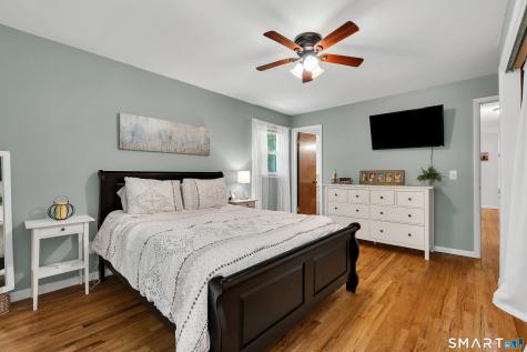 17 Briarwood Lane Branford CT 06405