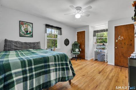 17 Briarwood Lane Branford CT 06405