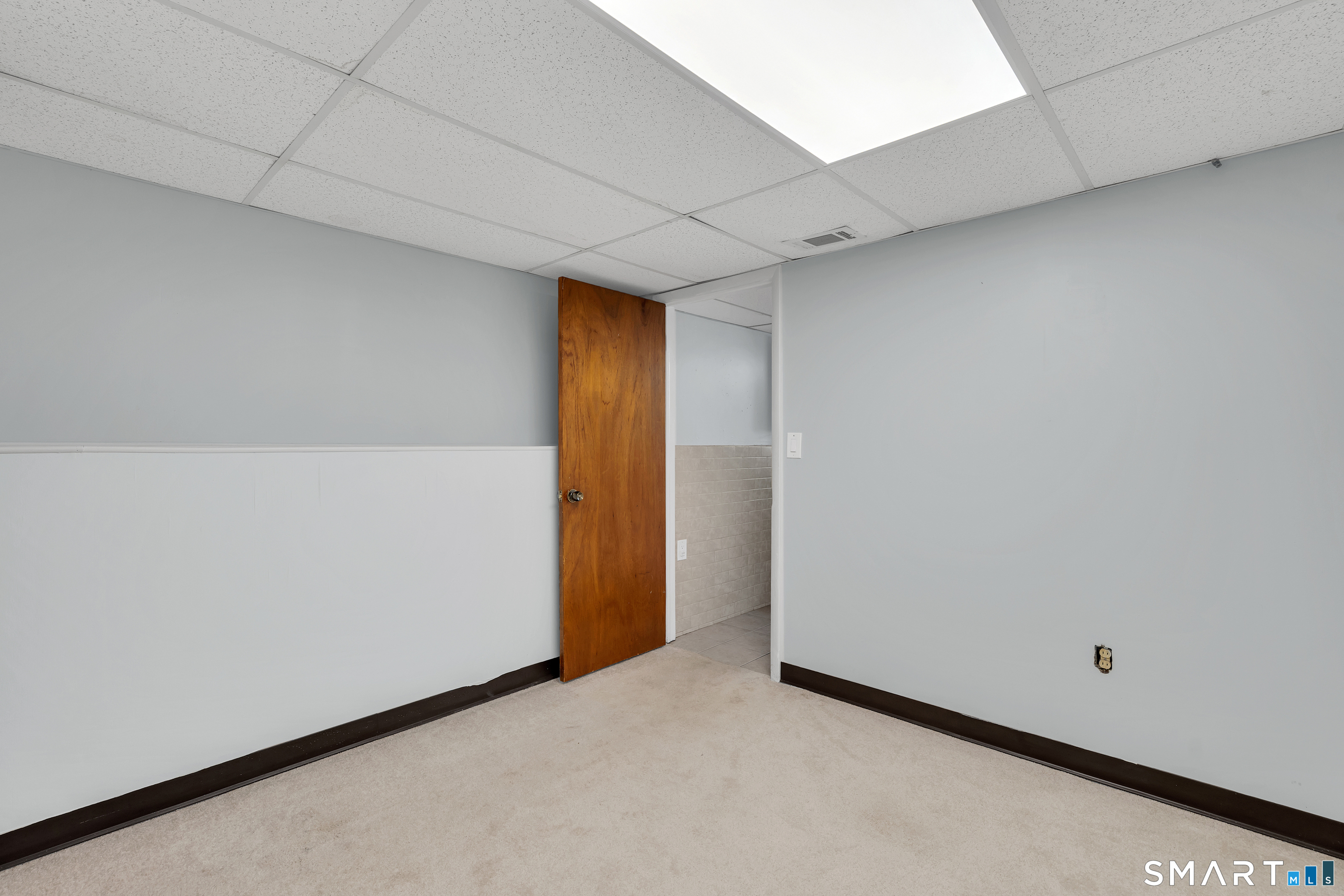 17 Briarwood Lane Branford CT 06405