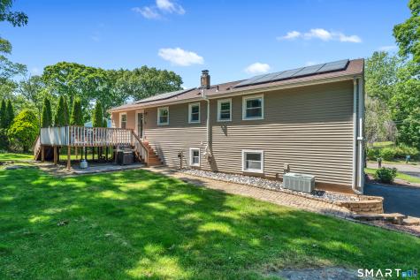 17 Briarwood Lane Branford CT 06405