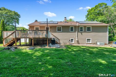 17 Briarwood Lane Branford CT 06405