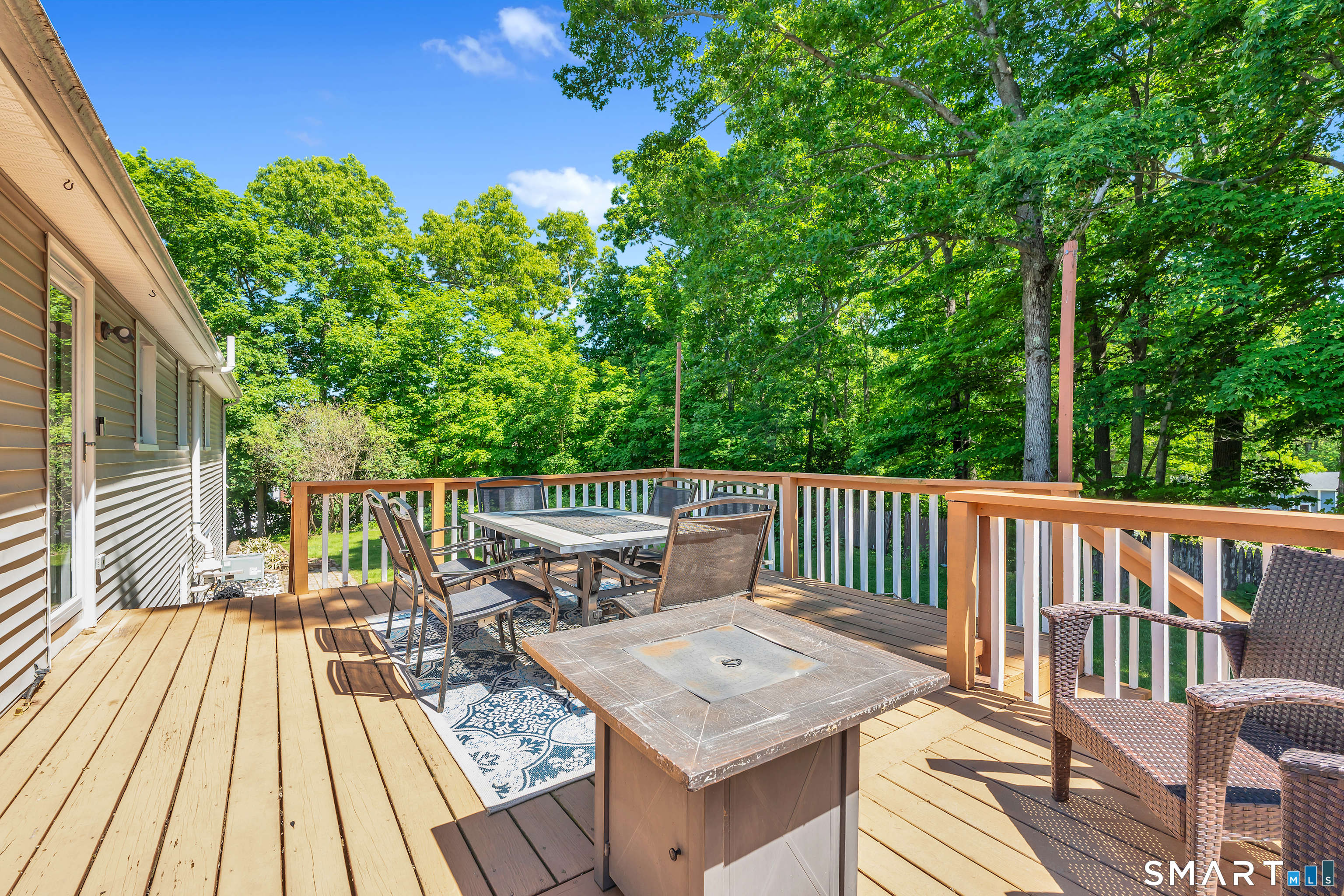 17 Briarwood Lane Branford CT 06405