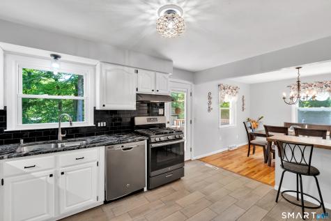 17 Briarwood Lane Branford CT 06405