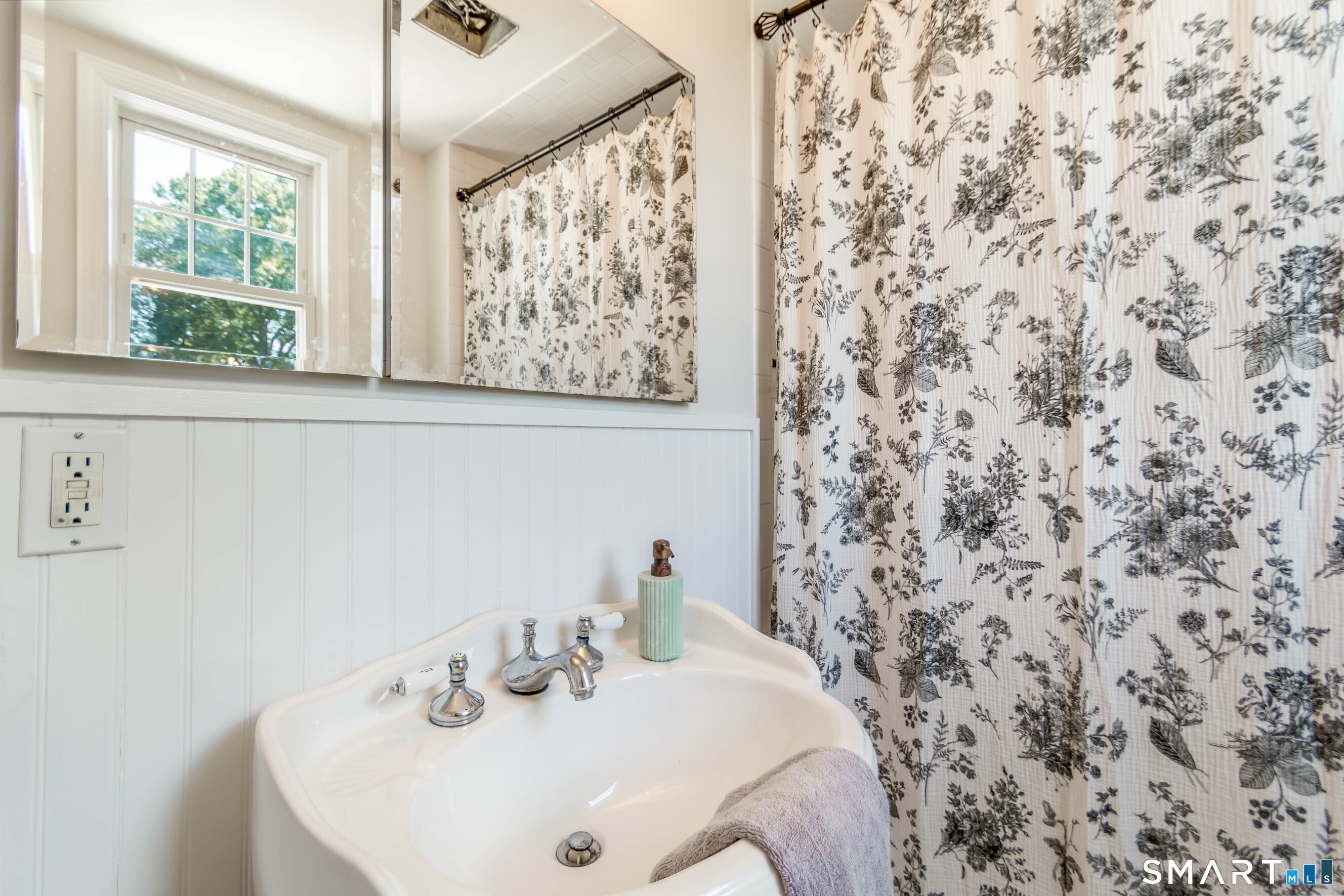 23 Benedict Avenue Fairfield CT 06825