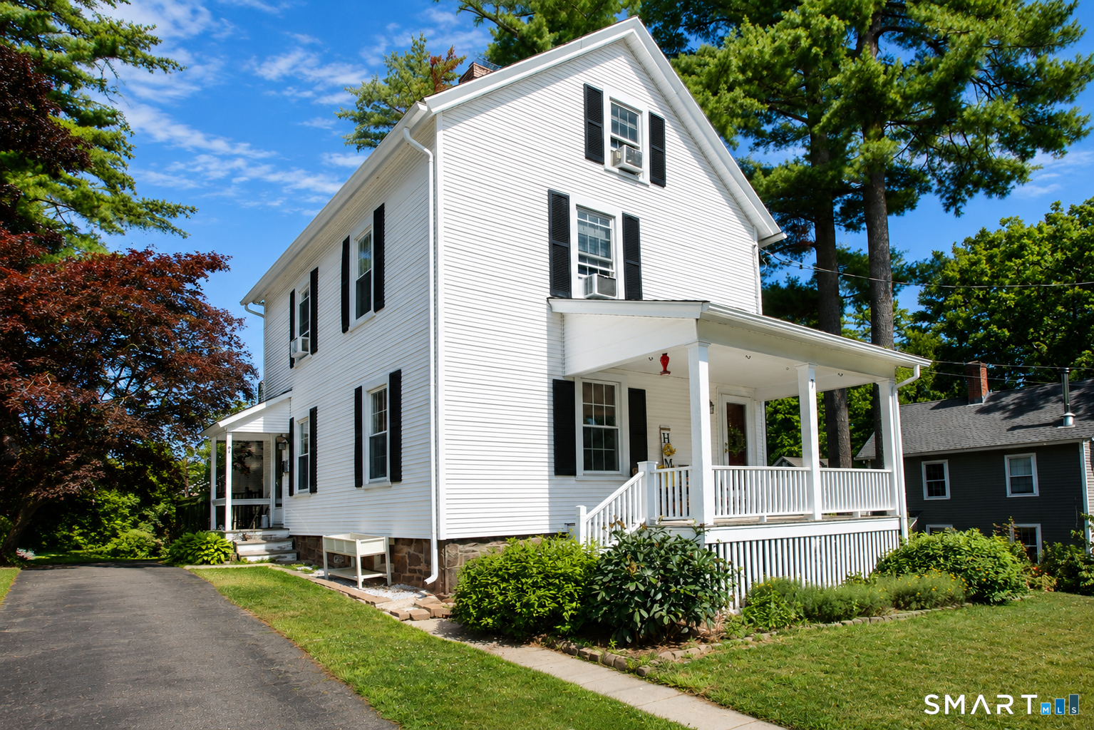 7 Middle Lane Simsbury CT 06070