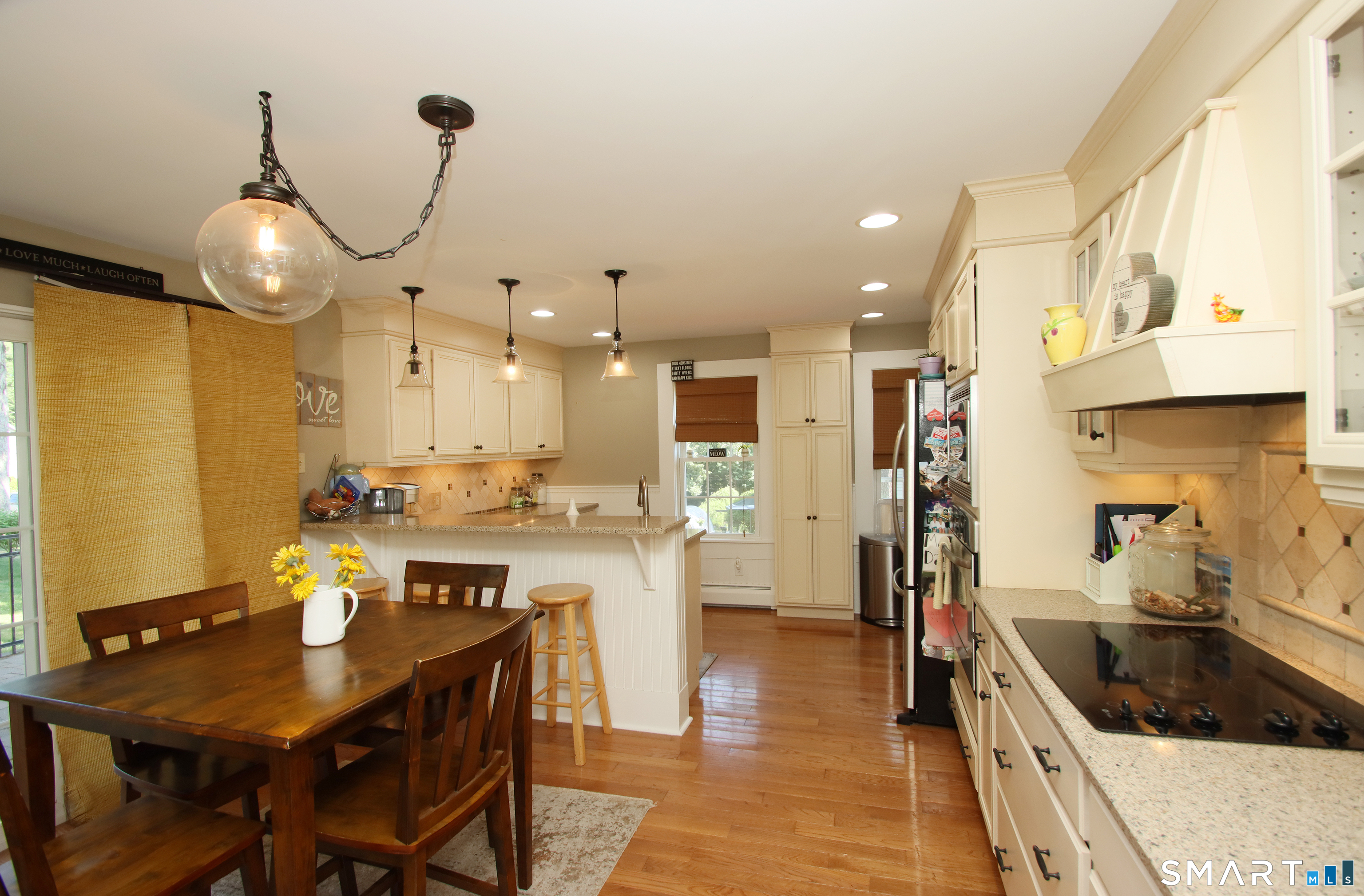 7 Middle Lane Simsbury CT 06070