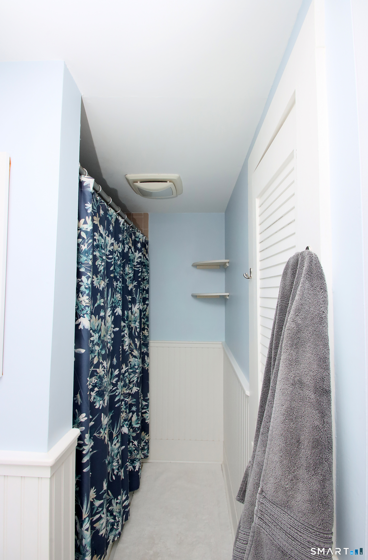 7 Middle Lane Simsbury CT 06070
