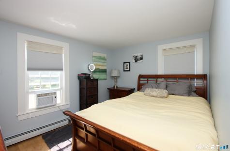 7 Middle Lane Simsbury CT 06070