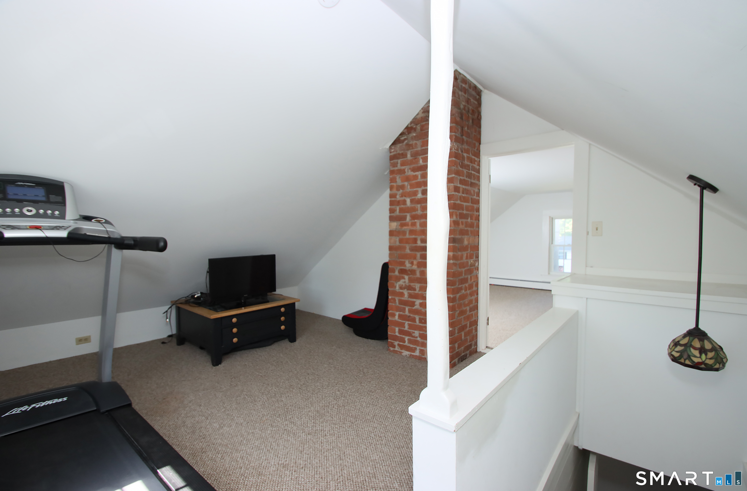 7 Middle Lane Simsbury CT 06070