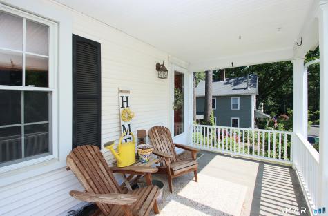 7 Middle Lane Simsbury CT 06070