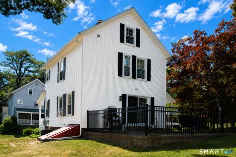 7 Middle Lane Simsbury CT 06070