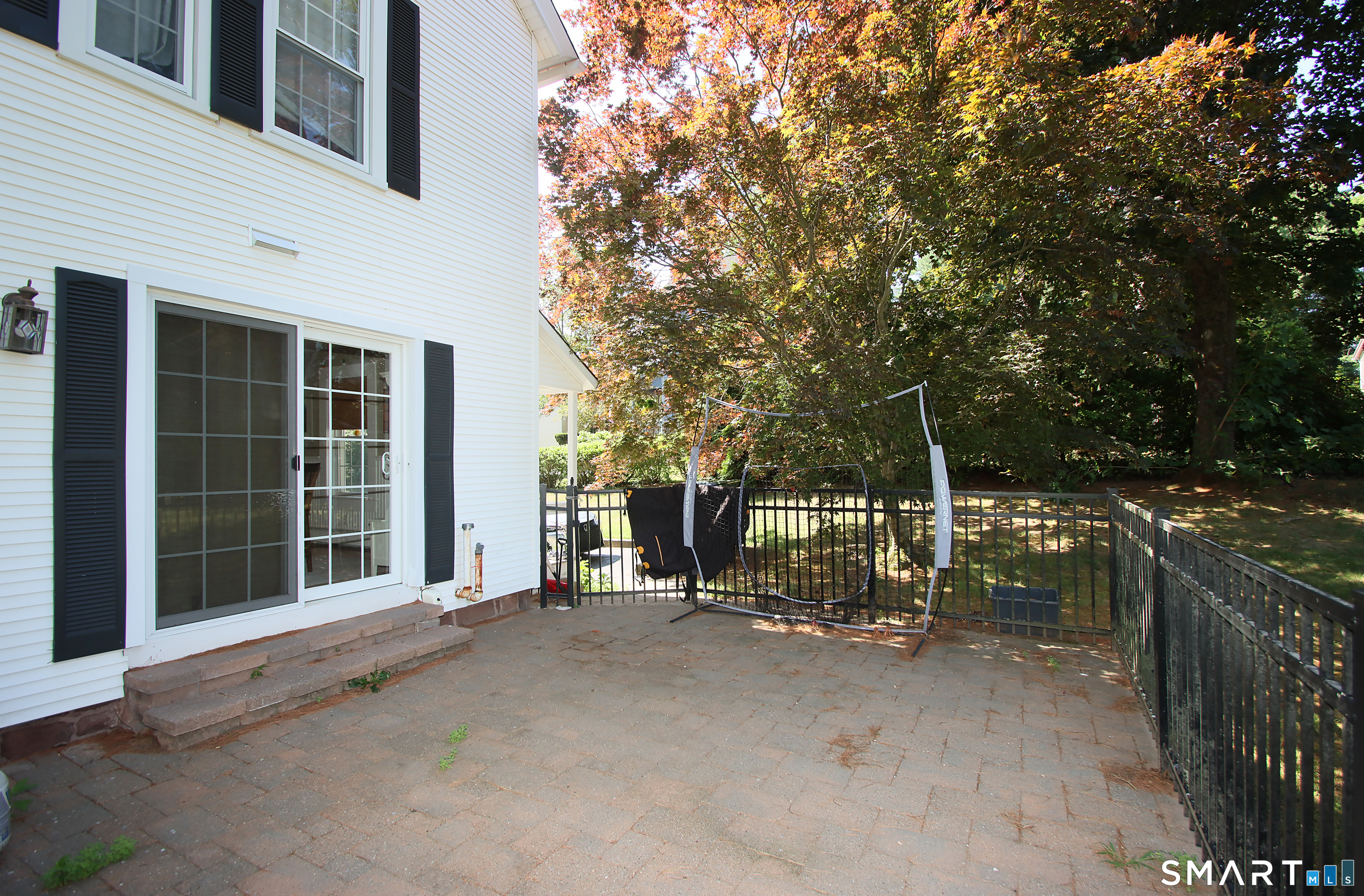 7 Middle Lane Simsbury CT 06070