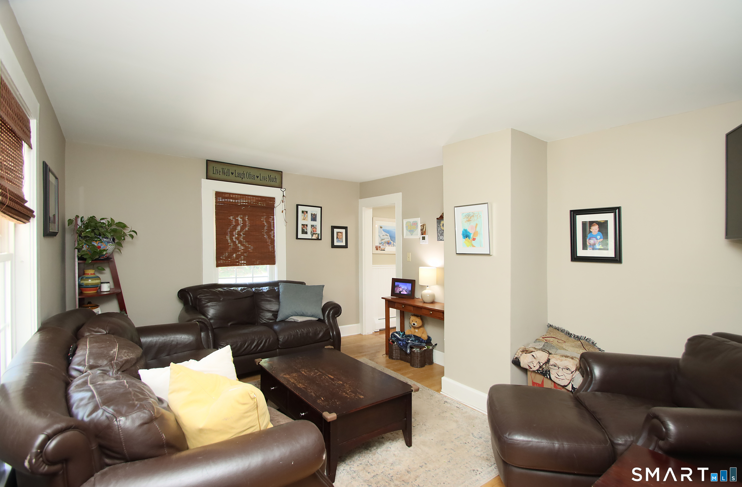 7 Middle Lane Simsbury CT 06070