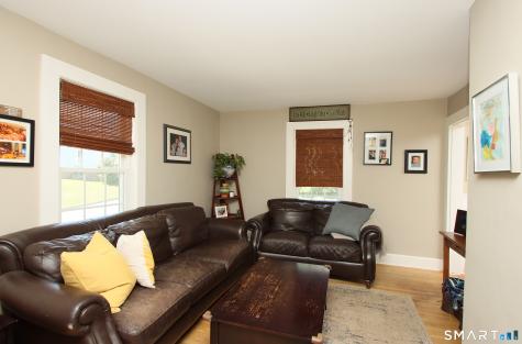 7 Middle Lane Simsbury CT 06070