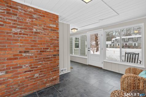 19 Glen Hollow West Hartford CT 06117