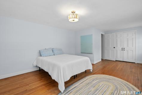 19 Glen Hollow West Hartford CT 06117