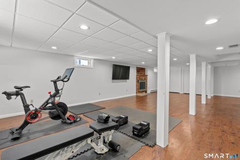 19 Glen Hollow West Hartford CT 06117