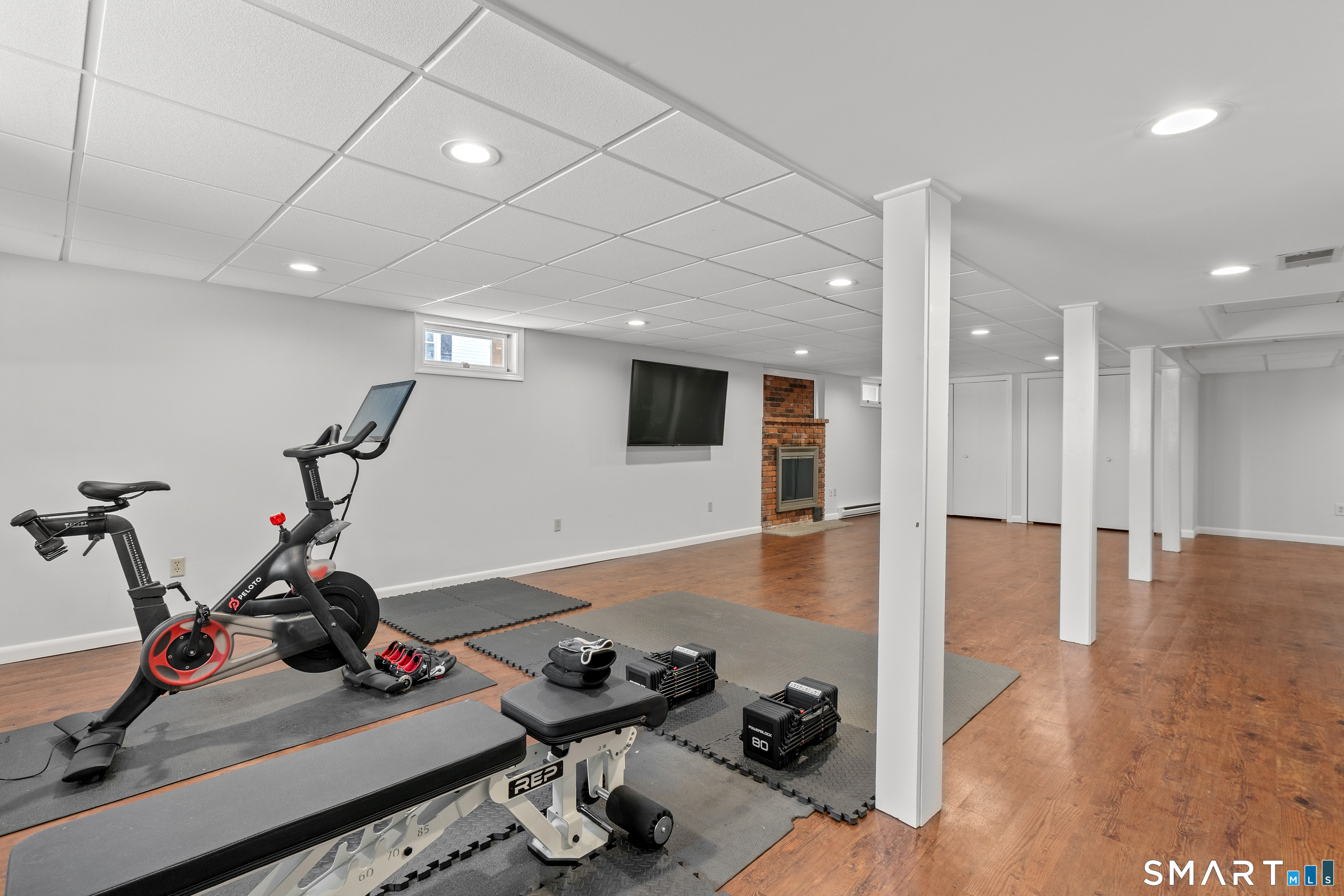 19 Glen Hollow West Hartford CT 06117