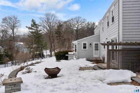 19 Glen Hollow West Hartford CT 06117