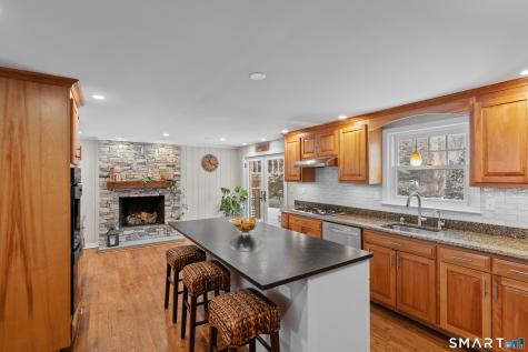 19 Glen Hollow West Hartford CT 06117