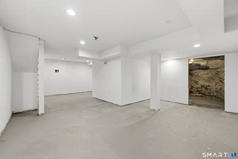 31 Smith Street Seymour CT 06483
