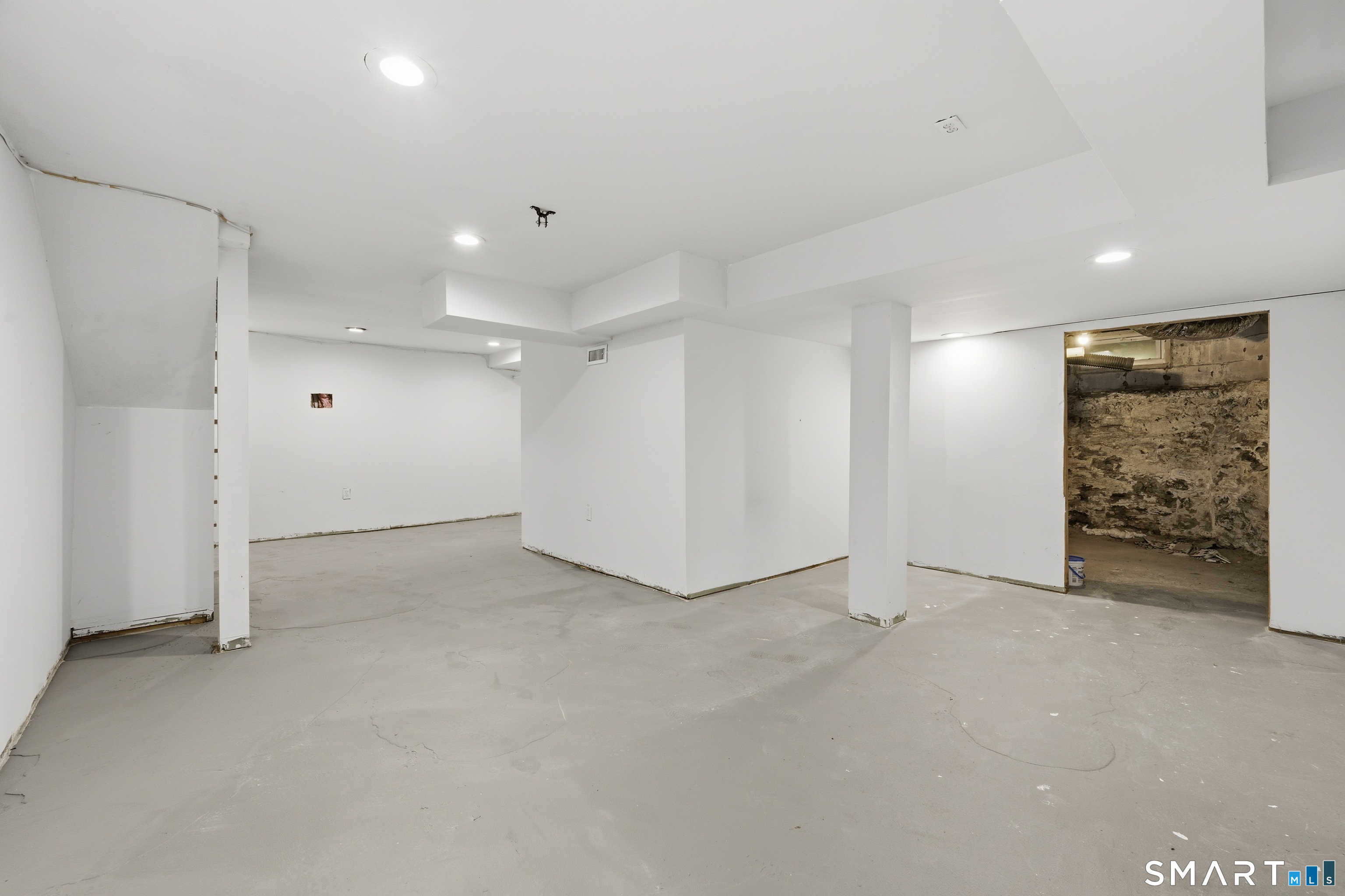 31 Smith Street Seymour CT 06483