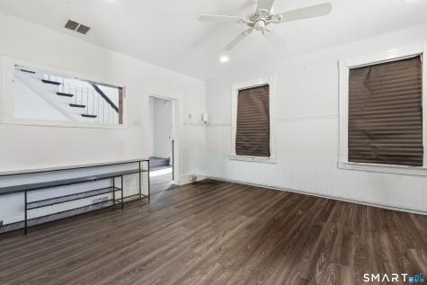 31 Smith Street Seymour CT 06483