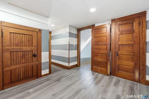 31 Smith Street Seymour CT 06483