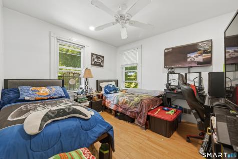 31 Smith Street Seymour CT 06483