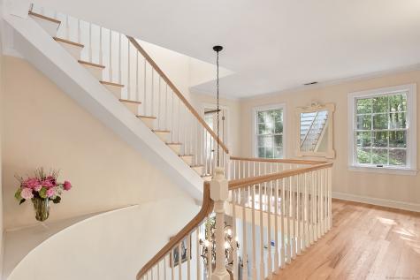39 Wampum Hill Road Weston CT 06883