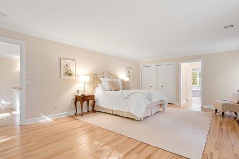 39 Wampum Hill Road Weston CT 06883