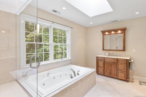 39 Wampum Hill Road Weston CT 06883