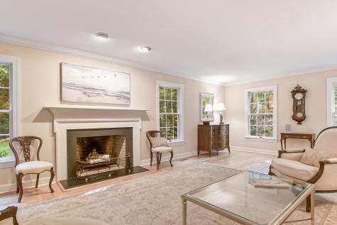 39 Wampum Hill Road Weston CT 06883