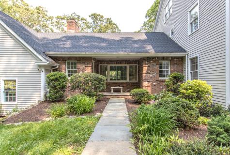 39 Wampum Hill Road Weston CT 06883