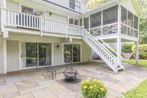 39 Wampum Hill Road Weston CT 06883