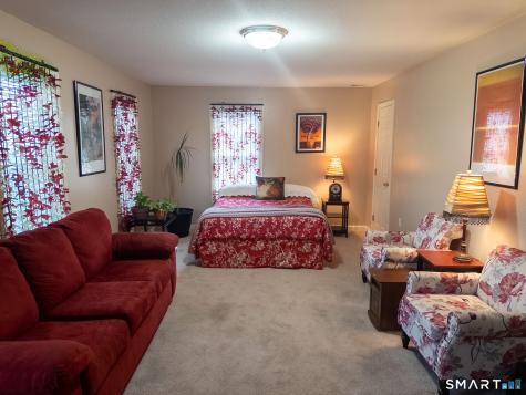 35 Fairfield Lane Bloomfield CT 06002