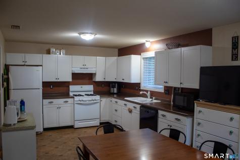 35 Fairfield Lane Bloomfield CT 06002