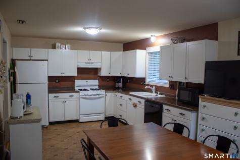 35 Fairfield Lane Bloomfield CT 06002