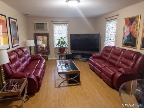 35 Fairfield Lane Bloomfield CT 06002